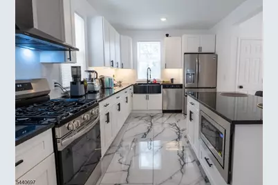 32 Palm St, Newark, NJ 07106 - Photo 9