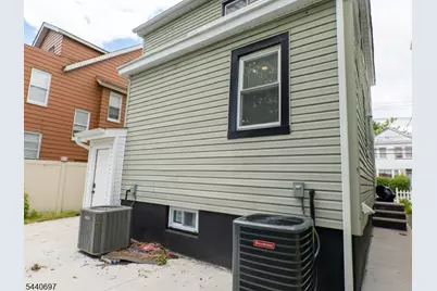 32 Palm St, Newark, NJ 07106 - Photo 5