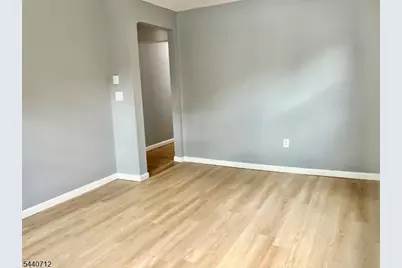 8 Newton Ave, Sussex, NJ 07461 - Photo 5