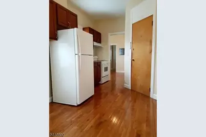 286 Nagle St #4, Cliffside Park, NJ 07010 - Photo 1
