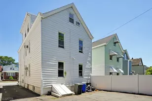 31 Blakely Pl, Garfield, NJ 07026 - Photo 3
