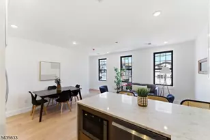 113 5 Oak St, Jersey City, NJ 07304 - Photo 3