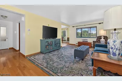 15-G Kensington Rd #G, Chatham Township, NJ 07928 - Photo 3