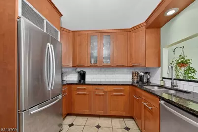 15-G Kensington Rd #G, Chatham Township, NJ 07928 - Photo 9