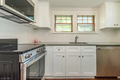 30 Stiles Ave, Morris Plains, NJ 07950 - Photo 15