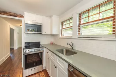 30 Stiles Ave, Morris Plains, NJ 07950 - Photo 13