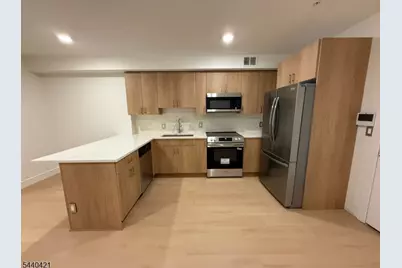 627 Valley Rd #C, Montclair, NJ 07043 - Photo 3