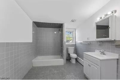 589 Westminster Ave, Elizabeth, NJ 07208 - Photo 11