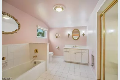 18 Arlington Dr, Livingston, NJ 07039 - Photo 23