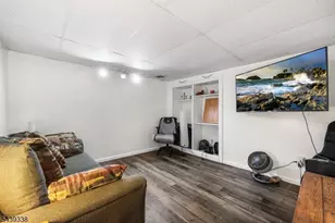 1 Oak Grove Rd, Raritan Township, NJ 08822 - Photo 23