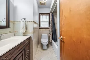 1 Oak Grove Rd, Raritan Township, NJ 08822 - Photo 19