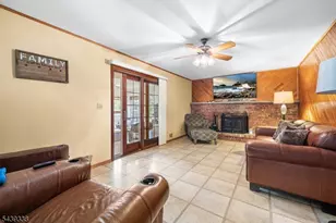 1 Oak Grove Rd, Raritan Township, NJ 08822 - Photo 13
