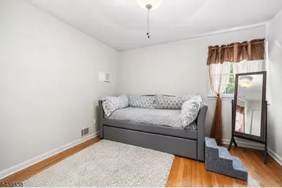 1 Oak Grove Rd, Raritan Township, NJ 08822 - Photo 21