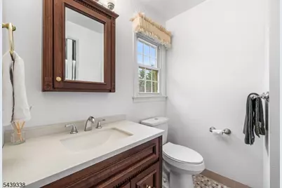 1 Oak Grove Rd, Raritan Township, NJ 08822 - Photo 17