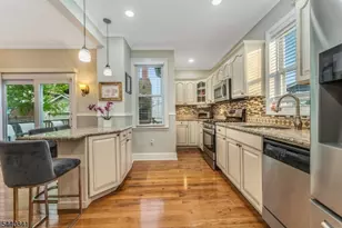 119 Edgewood Rd, Linden, NJ 07036 - Photo 7