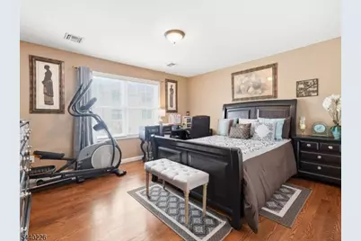 911 Worth Ave, Linden, NJ 07036 - Photo 21