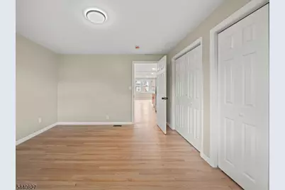 71 Moore Pl, Belleville, NJ 07109 - Photo 9
