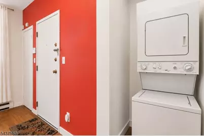 111 Mallory Ave, Jersey City, NJ 07304 - Photo 11