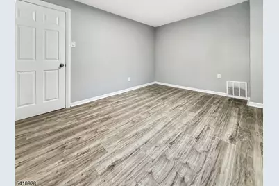 564 Warren St, Phillipsburg, NJ 08865 - Photo 23