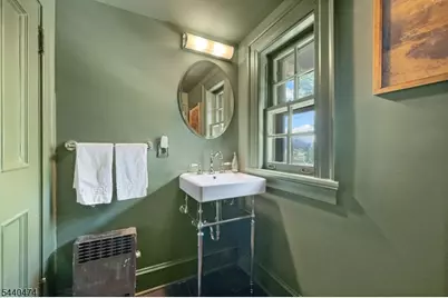 111 Upper Mountain Ave, Montclair, NJ 07042 - Photo 23