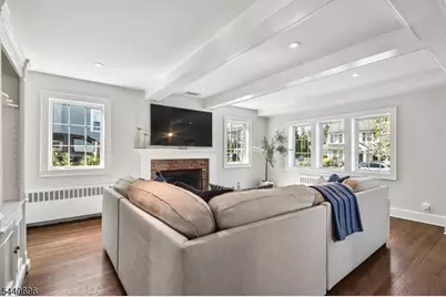 42 Locust Dr, Summit, NJ 07901 - Photo 11