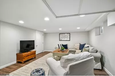 42 Locust Dr, Summit, NJ 07901 - Photo 25