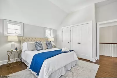 42 Locust Dr, Summit, NJ 07901 - Photo 17