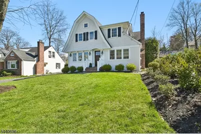 42 Locust Dr, Summit, NJ 07901 - Photo 3