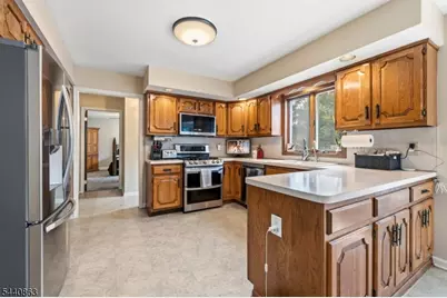 26 Gentry Dr, Washington Township, NJ 07853 - Photo 5