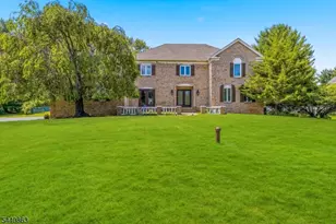 26 Gentry Dr, Washington Township, NJ 07853 - Photo 1