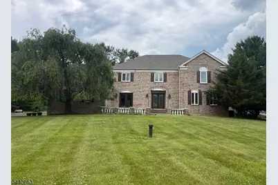 26 Gentry Dr, Washington Township, NJ 07853 - Photo 1