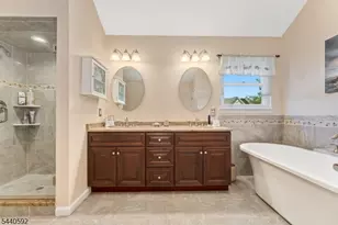 2 Craft Farm Dr, Bridgewater, NJ 08807 - Photo 17