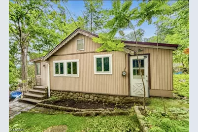 29 Ferris Ln, Jefferson Township, NJ 07438 - Photo 1