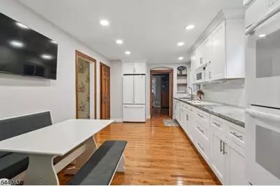688 Greenbrook Rd, North Plainfield, NJ 07063 - Photo 13