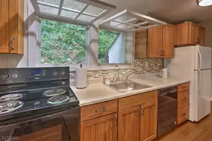 114-116 Lakeside Dr, Liberty Township, NJ 07823 - Photo 11