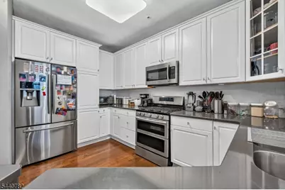 169 Winchester Ct, Clifton, NJ 07013 - Photo 11