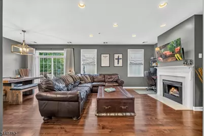 169 Winchester Ct, Clifton, NJ 07013 - Photo 5