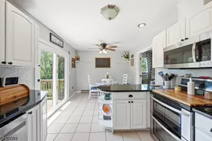 1 Hampton Spring Rd, Hampton Township, NJ 07860 - Photo 21