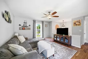 1 Hampton Spring Rd, Hampton Township, NJ 07860 - Photo 9
