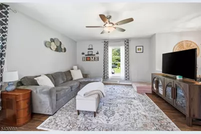 1 Hampton Spring Rd, Hampton Township, NJ 07860 - Photo 7