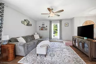 1 Hampton Spring Rd, Hampton Township, NJ 07860 - Photo 7