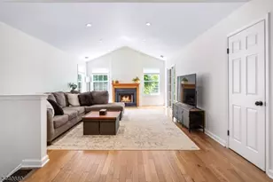 343 Bowler Ct, Piscataway Township, NJ 08854 - Photo 3