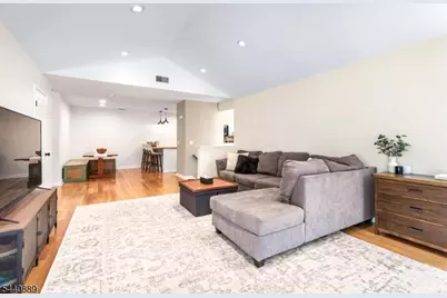 343 Bowler Ct, Piscataway Township, NJ 08854 - Photo 7