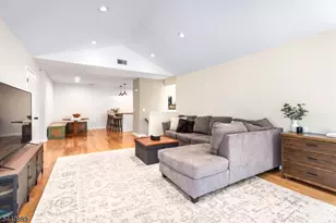 343 Bowler Ct, Piscataway Township, NJ 08854 - Photo 7