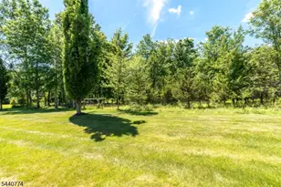 21 Stirrup Ln, Raritan Township, NJ 08822 - Photo 37