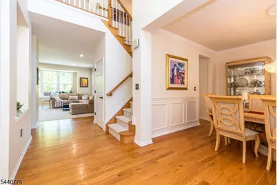 21 Stirrup Ln, Raritan Township, NJ 08822 - Photo 9