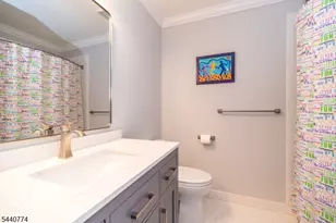 21 Stirrup Ln, Raritan Township, NJ 08822 - Photo 25