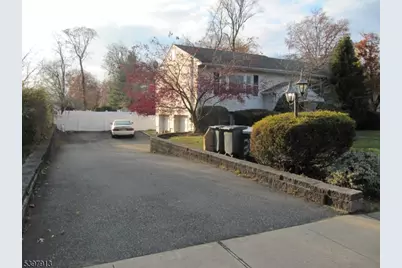 37 Atwood Pl, Wayne, NJ 07470 - Photo 3