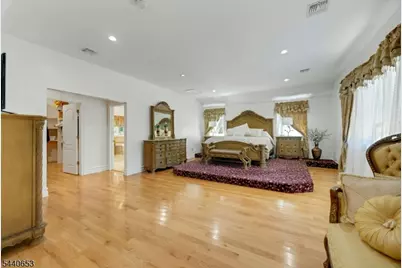 252 Mabel Pl, Franklin Lakes, NJ 07417 - Photo 29