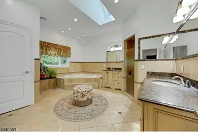 252 Mabel Pl, Franklin Lakes, NJ 07417 - Photo 31